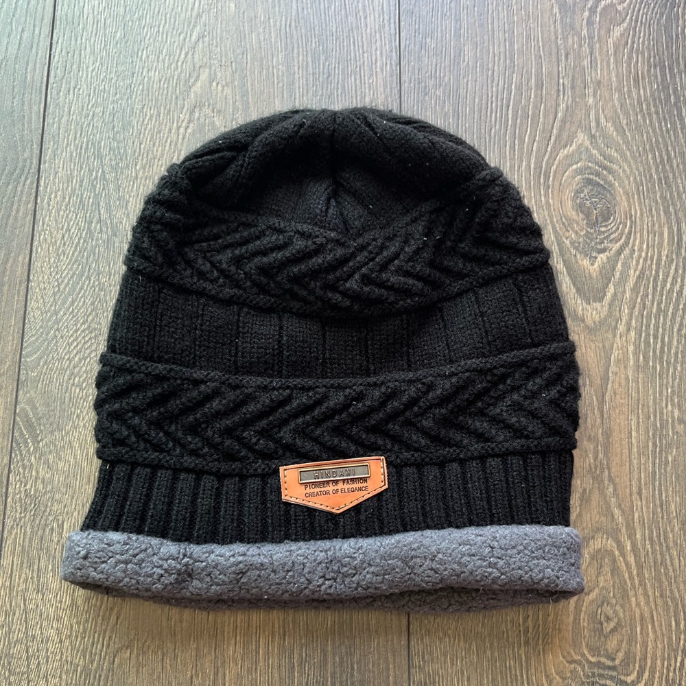 Hindawi Knit Hat